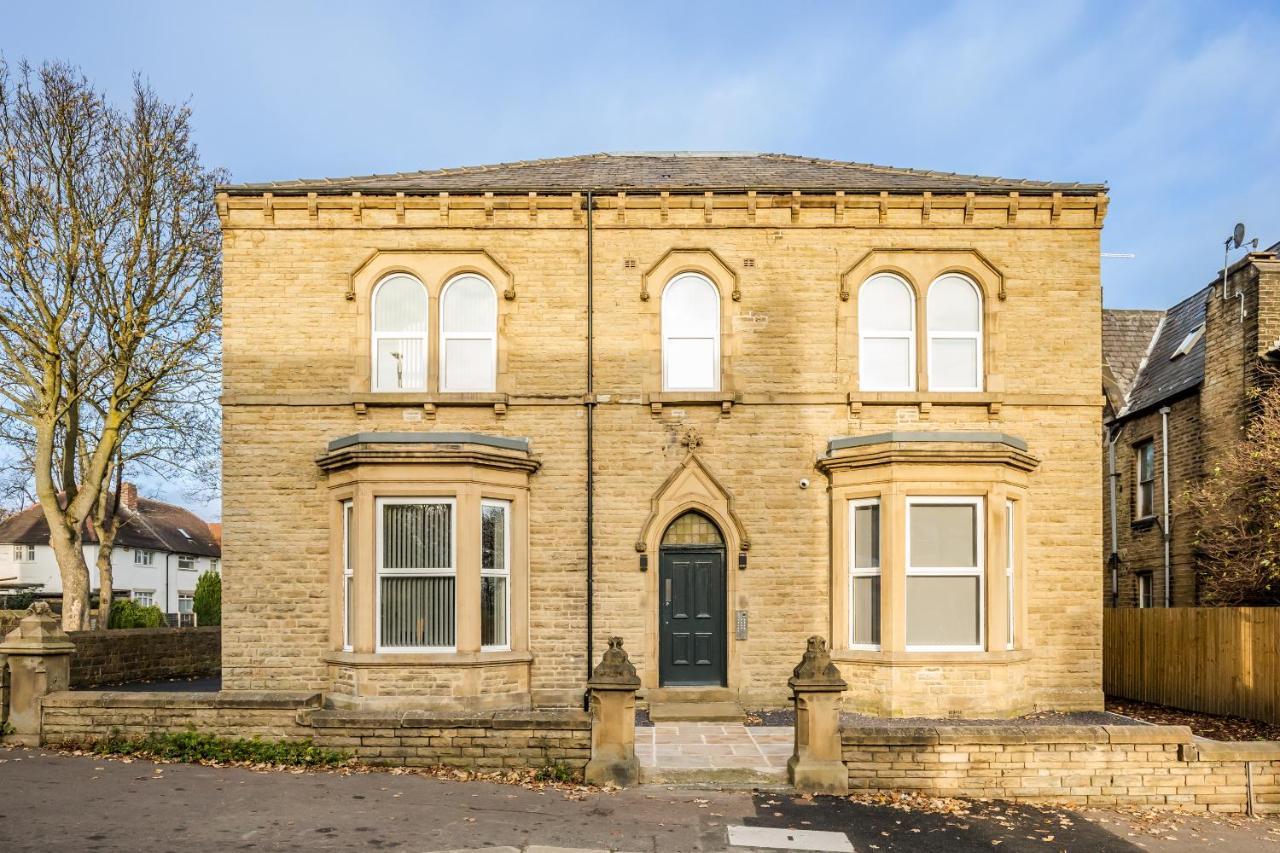 Greenhead Central Huddersfield Buitenkant foto