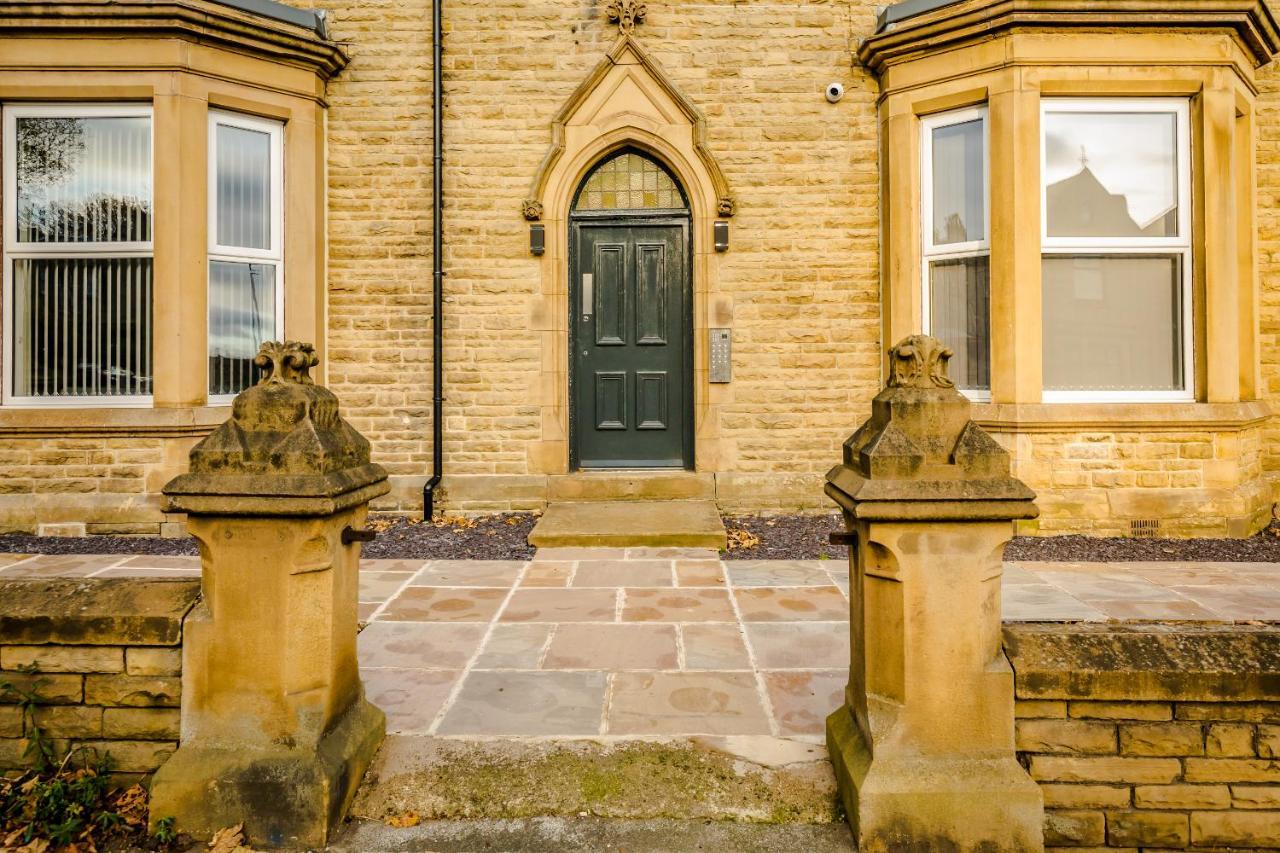 Greenhead Central Huddersfield Buitenkant foto